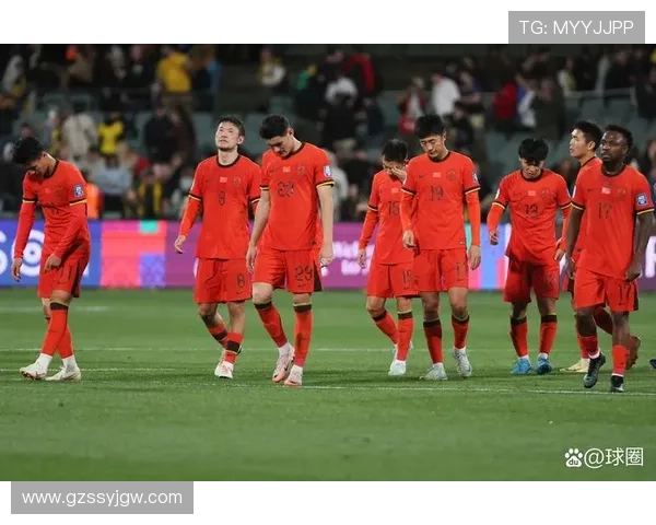 中国足球队备战世界杯预选赛 多名新星崭露头角引期待