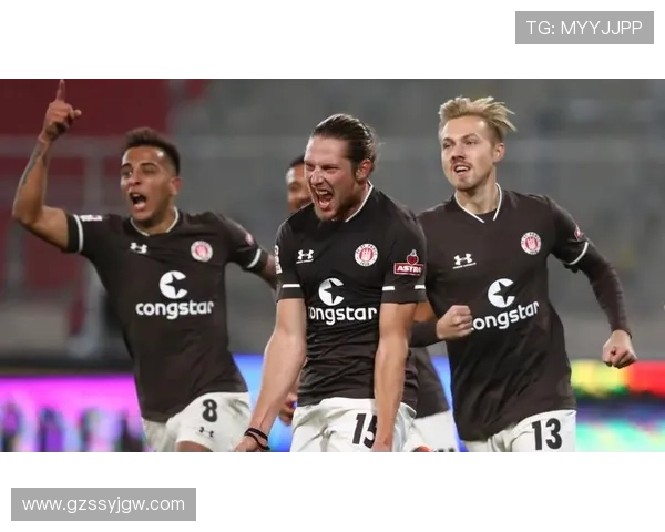 以圣保利俱乐部为核心探索其独特文化精神与球迷力量如何塑造城市认同