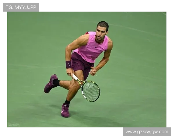 网球赛事精彩纷呈 世界排名变动引发关注 大满贯冠军争夺愈发激烈