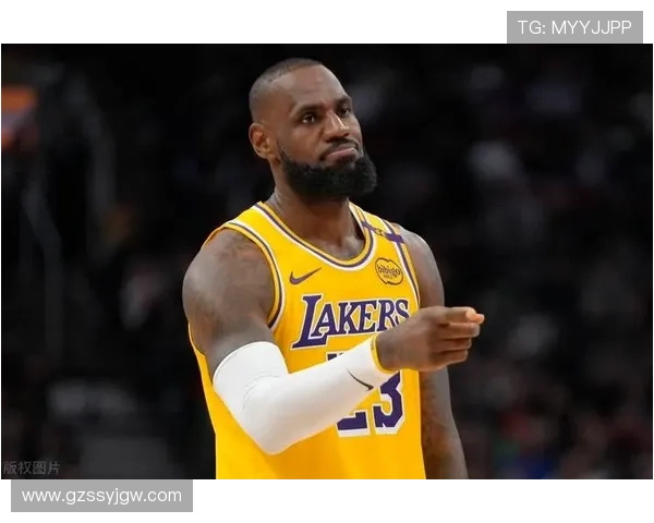 《NBA赛季焦点：詹姆斯伤情更新，湖人新赛季展望与年轻球员表现》