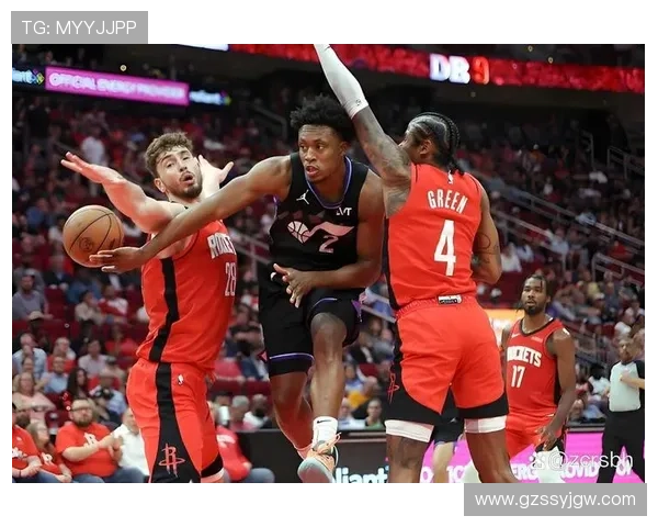 NBA新赛季格局生变巨星交易传闻引爆联盟关注季后赛前景与球队重建走向